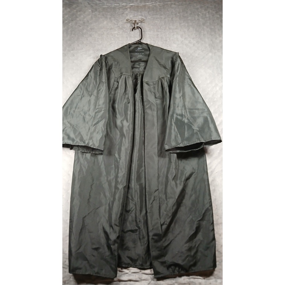 Jostens BDG Collection Graduation Gown Black Robe Size 5'1"-5'3" Polyester